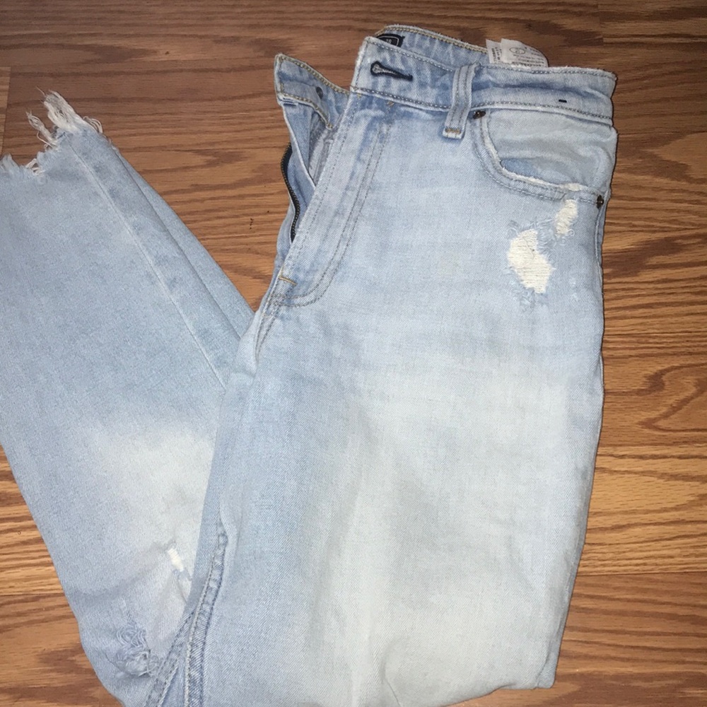 Abercrombie and Fitch Simone high rise slim 6s/28